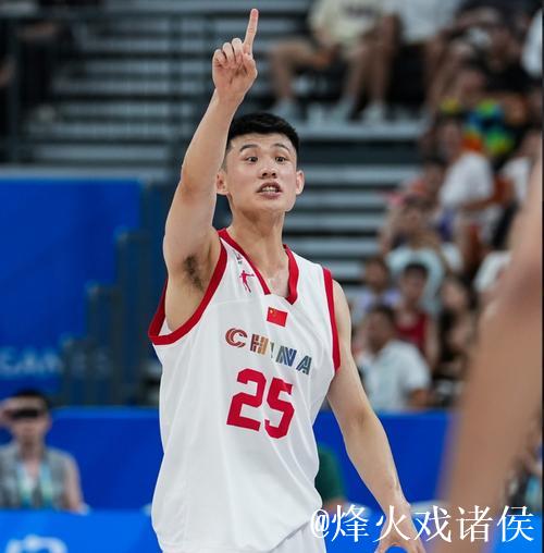 王岚嵚全场命中5记三分球,追平生涯单场三分命中数纪录 王岚嵚全场命中5记三分球,追平生涯单场三分命中数纪录